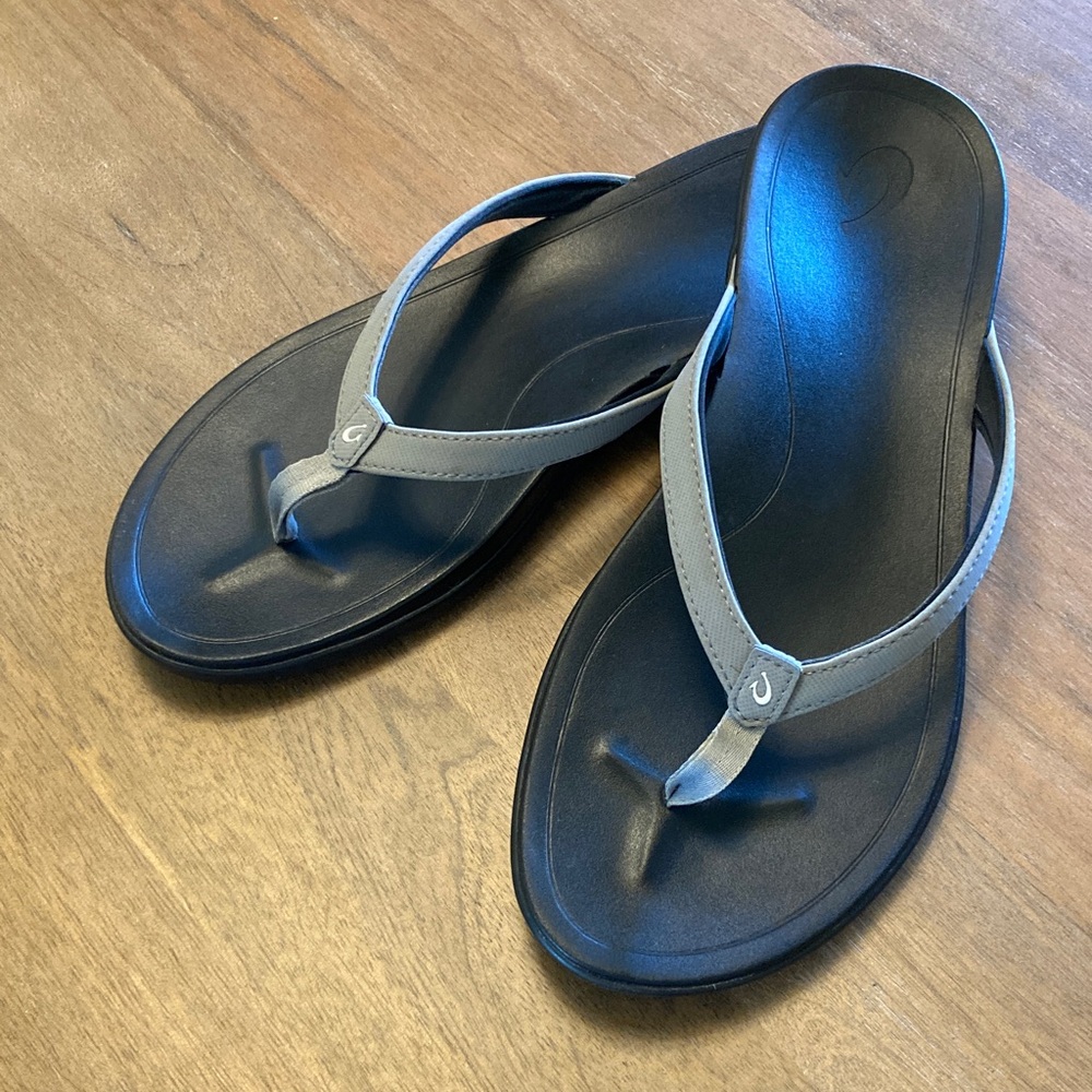 OlaKai Black and Gray Flip Flops
